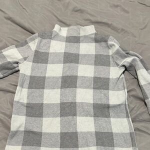 Scarlett Gray and White Knitwear